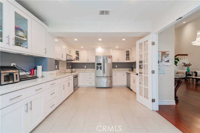 10 La Quinta, Irvine CA: https://media.crmls.org/medias/0acadd8e-2ba4-4cad-bca4-08b90bb45a78.jpg