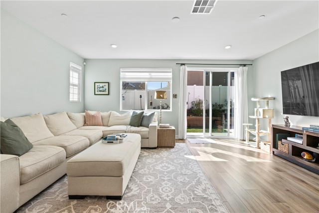 Detail Gallery Image 30 of 44 For 2482 Wagon Wheel Way, Rialto,  CA 92377 - 3 Beds | 2 Baths