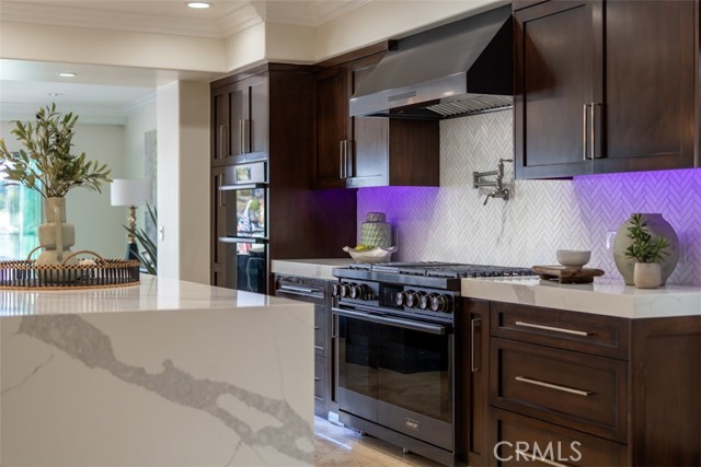 Detail Gallery Image 14 of 75 For 409 Morning Star, Newport Beach,  CA 92660 - 5 Beds | 5/1 Baths