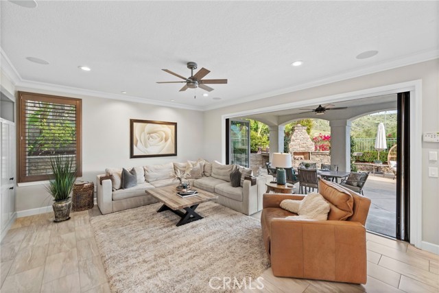 Detail Gallery Image 10 of 28 For 5 Golf Ridge, Rancho Santa Margarita,  CA 92679 - 5 Beds | 4 Baths