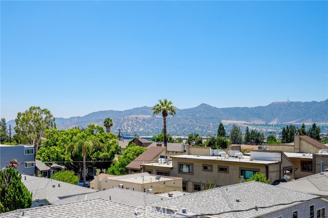540 E Angeleno Avenue, Burbank CA: https://media.crmls.org/medias/0acbc155-a17d-4ff8-af49-c0b3eb45ab48.jpg