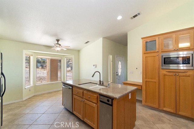 Detail Gallery Image 22 of 34 For 9050 Ponderosa Rd, Pinon Hills,  CA 92372 - 4 Beds | 2 Baths