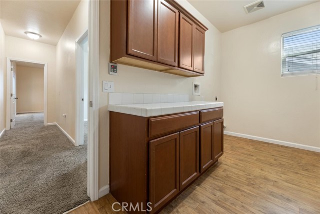 Detail Gallery Image 13 of 17 For 2336 N Park Ct, Visalia,  CA 93291 - 3 Beds | 2 Baths