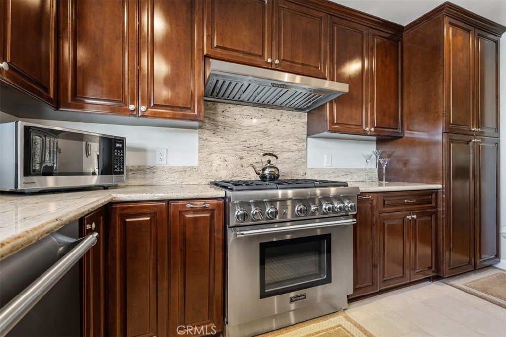 MLS #OC25259647 image #17