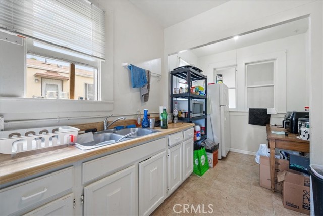 1143 Walnut Street, San Luis Obispo CA: https://media.crmls.org/medias/0acd690d-78d4-49b0-b404-8a6a08bd8885.jpg