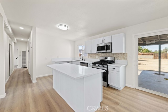 Detail Gallery Image 6 of 19 For 37857 Melton, Palmdale,  CA 93550 - 4 Beds | 2 Baths