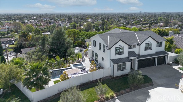 Detail Gallery Image 2 of 68 For 18804 Winnwood, Santa Ana,  CA 92705 - 5 Beds | 5 Baths