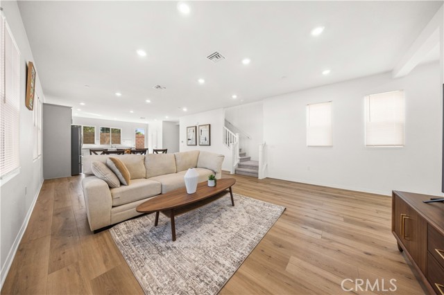 Detail Gallery Image 10 of 45 For 2681 E Towhee Street, Ontario,  CA 91761 - 5 Beds | 3 Baths