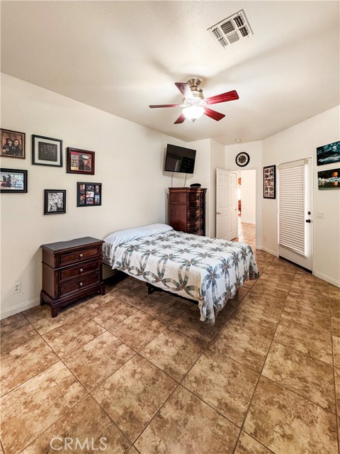 Detail Gallery Image 13 of 22 For 3971 Cove Cir, Blythe,  CA 92225 - 3 Beds | 3/1 Baths