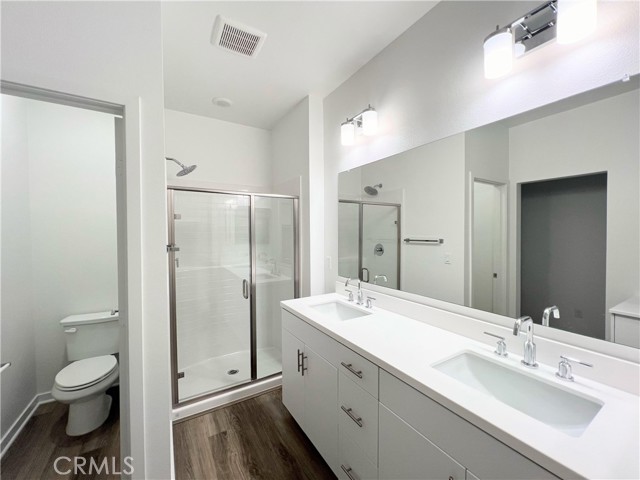 Detail Gallery Image 12 of 17 For 323 Strike Dr, Covina,  CA 91722 - 3 Beds | 3/1 Baths