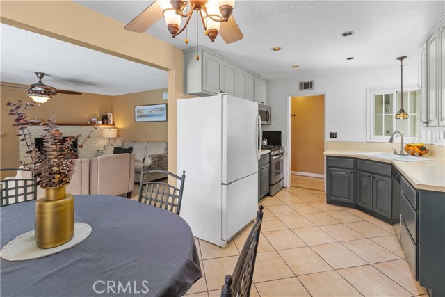 Detail Gallery Image 18 of 41 For 3638 Lillian, Riverside,  CA 92504 - 4 Beds | 2 Baths