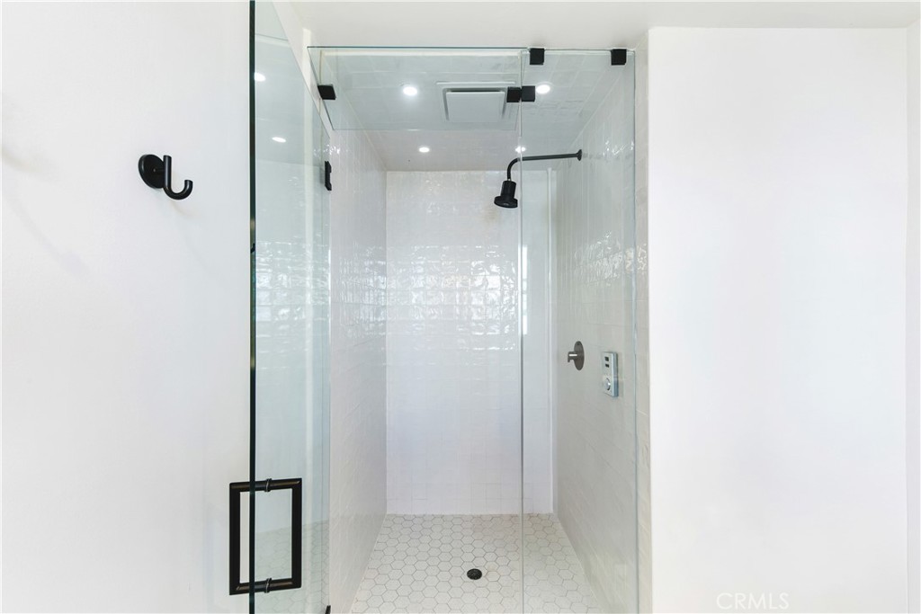 MLS #OC25164412 image #20