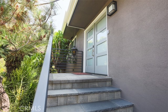 Detail Gallery Image 6 of 43 For 10034 La Canada Way, Shadow Hills,  CA 91040 - 2 Beds | 2 Baths