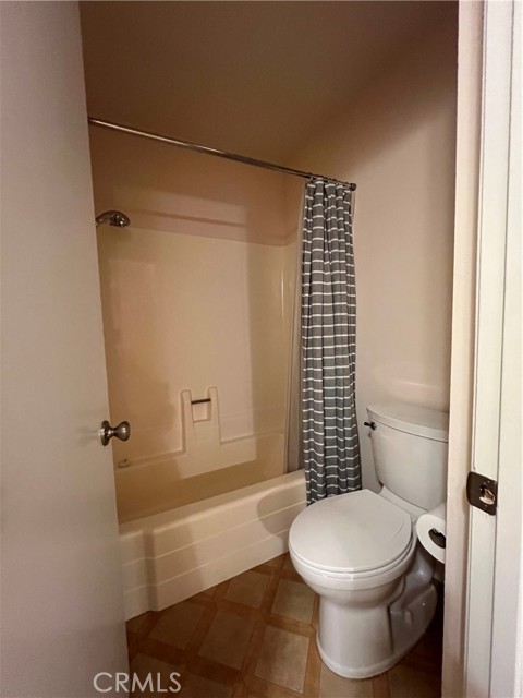 Detail Gallery Image 13 of 17 For 8777 Tulare Dr 411a,  Huntington Beach,  CA 92646 - 2 Beds | 2 Baths