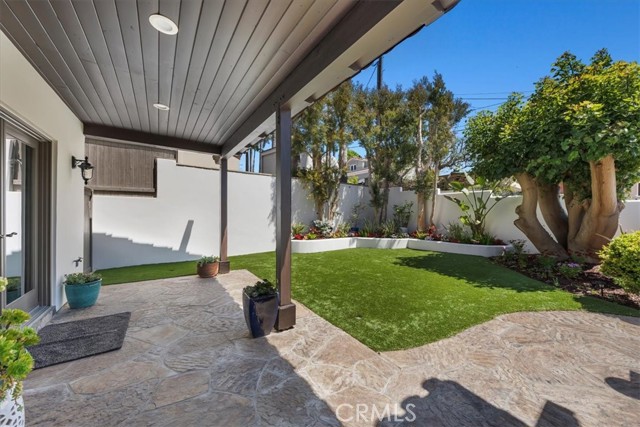 Detail Gallery Image 3 of 64 For 1607 1st St, Manhattan Beach,  CA 90266 - 5 Beds | 4/1 Baths