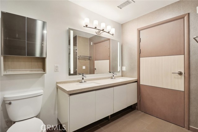 Detail Gallery Image 20 of 41 For 903 S New Hampshire Ave #303,  Los Angeles,  CA 90006 - 3 Beds | 2 Baths