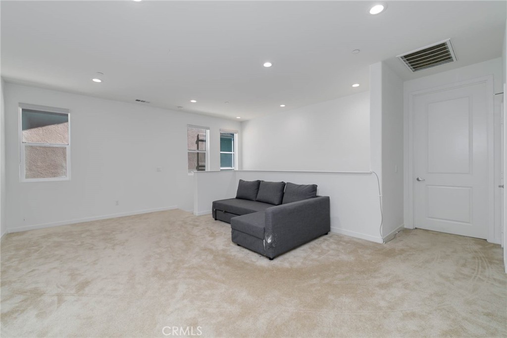 MLS #WS25178644 img 13