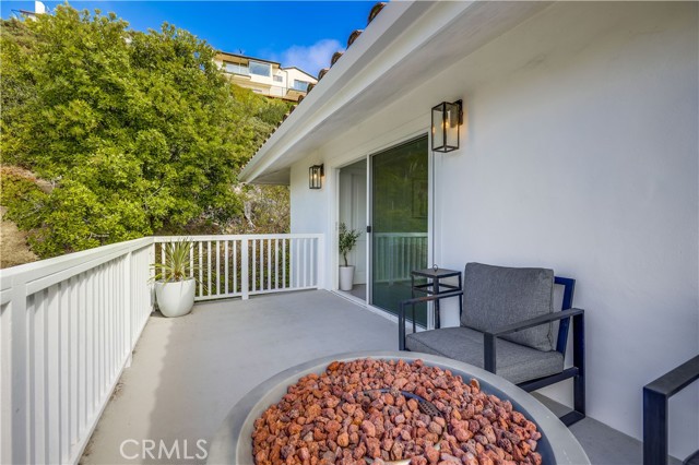 605 E Avenida San Juan, San Clemente CA: https://media.crmls.org/medias/0ad553b5-feba-4482-ac4a-22cf973e85a4.jpg