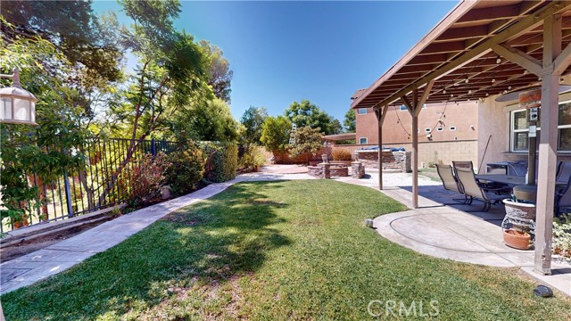 Detail Gallery Image 18 of 20 For 7960 Shadow Trails Ln, Jurupa Valley,  CA 92509 - 3 Beds | 2/1 Baths