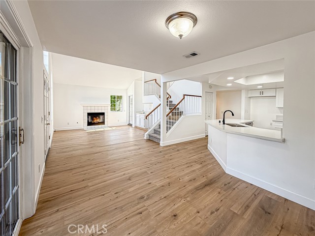 Detail Gallery Image 8 of 34 For 206 Camino Cortina, Camarillo,  CA 93010 - 3 Beds | 3 Baths