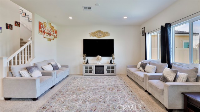 Detail Gallery Image 8 of 46 For 10868 Quarter Horse Ave, Hesperia,  CA 92345 - 3 Beds | 2/1 Baths