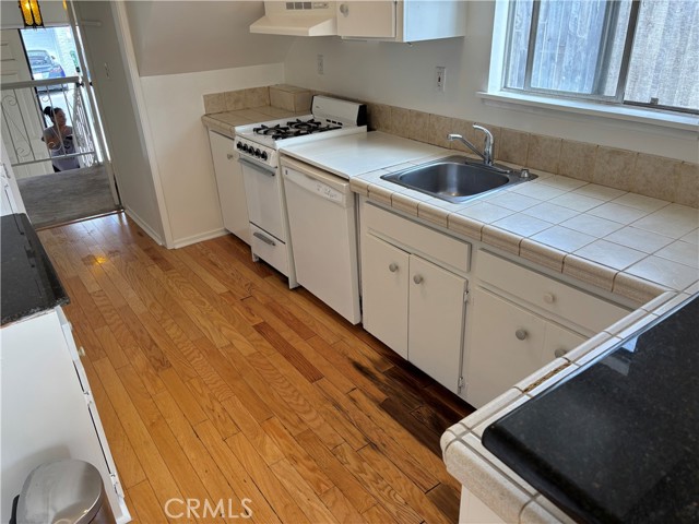3513 Alma Avenue, Manhattan Beach CA: https://media.crmls.org/medias/0ad61df2-b71b-40b0-82dc-2dfa9b1832c5.jpg