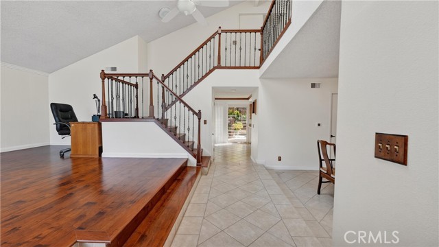 Detail Gallery Image 14 of 56 For 14272 Saarinen Ct, Irvine,  CA 92606 - 4 Beds | 2/1 Baths