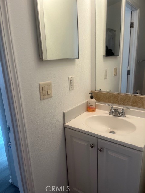 Detail Gallery Image 15 of 18 For 7560 Woodman  Pl Spc #73, Van Nuys,  CA 91405 - 2 Beds | 1 Baths