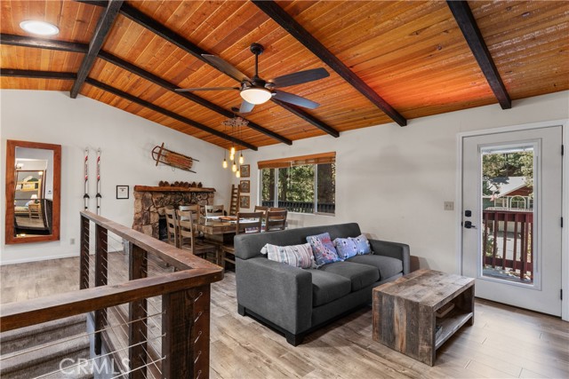 Detail Gallery Image 22 of 42 For 42646 Constellation Dr, Big Bear Lake,  CA 92315 - 4 Beds | 2 Baths