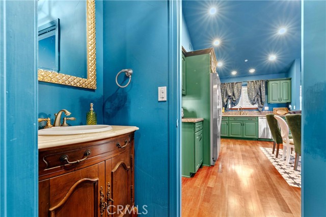 1253 Golden Rule, Lake Arrowhead CA: https://media.crmls.org/medias/0ad882fa-fcf9-4351-99cf-6552edca318b.jpg