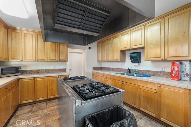 1919 W Coronet Avenue, Anaheim CA: https://media.crmls.org/medias/0ad88702-ebd4-43d9-81e5-5159a80c74a2.jpg