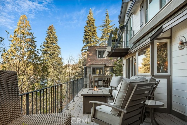 Detail Gallery Image 8 of 41 For 28906 Palisades Dr, Lake Arrowhead,  CA 92352 - 4 Beds | 3/1 Baths