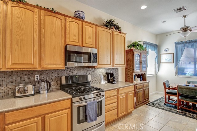 Detail Gallery Image 7 of 71 For 10788 Green Valley, Apple Valley,  CA 92308 - 2 Beds | 2 Baths