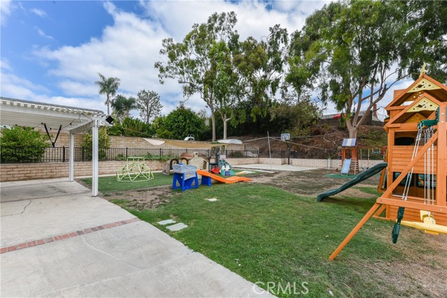 46 Country Wood Drive, Pomona CA: https://media.crmls.org/medias/0ad96a9a-c51c-4ee3-b447-7e7b8845a4f4.jpg