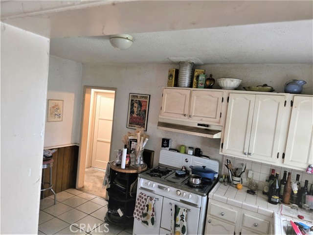 14153 Tiara Street, Van Nuys CA: https://media.crmls.org/medias/0ada9915-acf7-4837-9190-db7207cf2601.jpg