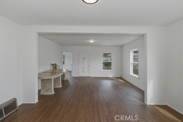 Detail Gallery Image 6 of 40 For 3383 Highland, Highland,  CA 92346 - 3 Beds | 1/1 Baths