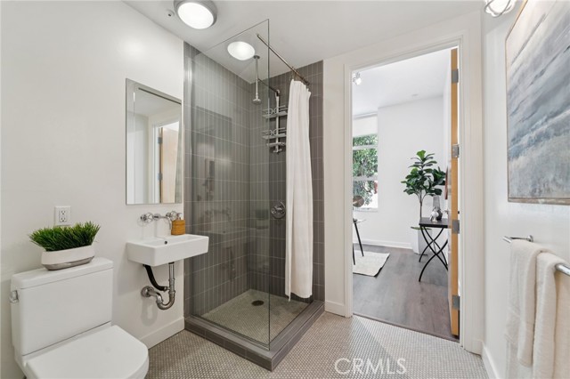 4080 Glencoe, Marina del Rey CA: https://media.crmls.org/medias/0adb062a-d116-421e-9cfe-40b354e907ba.jpg