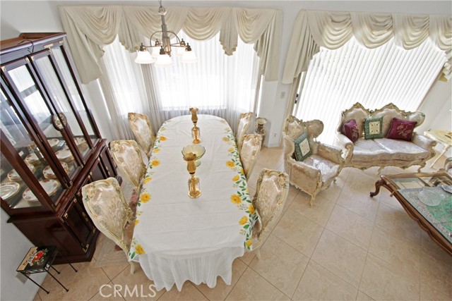 24402 Nugget Falls Lane, Laguna Niguel CA: https://media.crmls.org/medias/0adcad20-cc76-4ae5-b0b7-a371374224ff.jpg