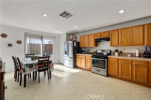 1810 E Jenner Street, Lancaster CA: https://media.crmls.org/medias/0adcd614-80d6-4106-9de1-f0393a6883ee.jpg