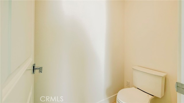101 Bear Leaf, Lake Forest CA: https://media.crmls.org/medias/0add5578-a8b3-4901-aeb6-9edd777a6d3d.jpg