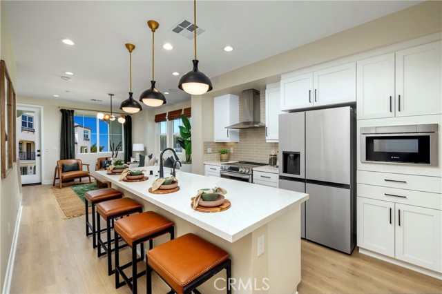 Detail Gallery Image 3 of 4 For 1321 Cantada Ct, El Cajon,  CA 92019 - 3 Beds | 3/1 Baths