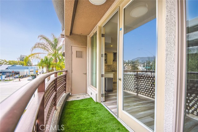 Detail Gallery Image 21 of 23 For 201 E Angeleno Ave #210,  Burbank,  CA 91502 - 2 Beds | 2 Baths