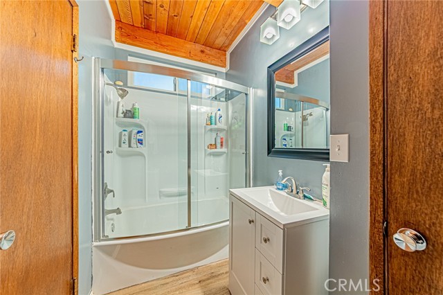 Detail Gallery Image 29 of 51 For 5522 Acorn, Wrightwood,  CA 92397 - 1 Beds | 1/1 Baths