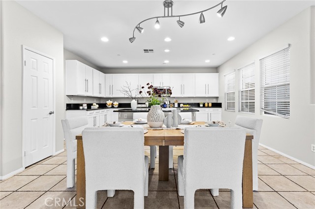 Detail Gallery Image 5 of 42 For 7353 W Ellena #64,  Rancho Cucamonga,  CA 91730 - 3 Beds | 2/1 Baths