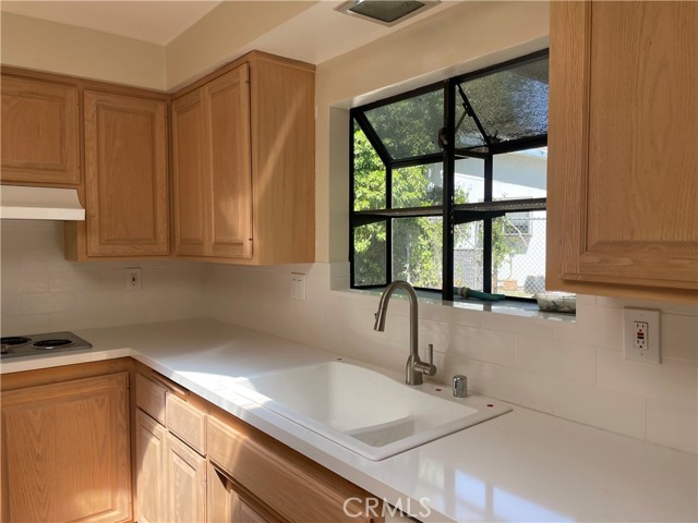 24041 Mariano Street, Woodland Hills CA: https://media.crmls.org/medias/0ae0356e-d55e-461e-8eb0-225bdab19f46.jpg