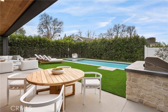 4453 Gentry Avenue, Studio City CA: https://media.crmls.org/medias/0ae13dcd-827c-4557-ae7d-7763410651fc.jpg