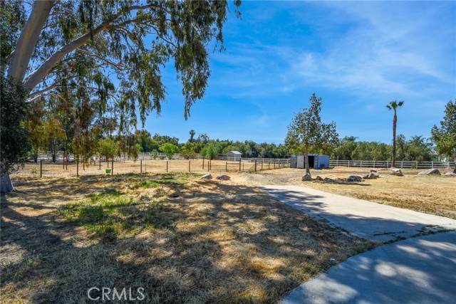 36055 Maddalena Road, Winchester CA: https://media.crmls.org/medias/0ae1b4f8-3094-46a2-8437-52ff63469d0b.jpg