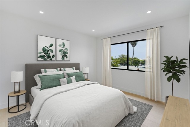 Detail Gallery Image 12 of 12 For 1334 9th St #2,  Santa Monica,  CA 90401 - 2 Beds | 2 Baths