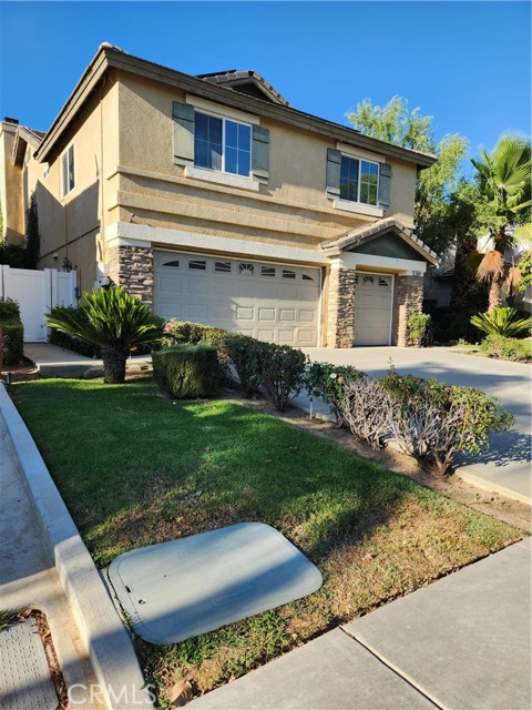 Detail Gallery Image 2 of 17 For 25930 Calle Fuego, Moreno Valley,  CA 92551 - 5 Beds | 3 Baths