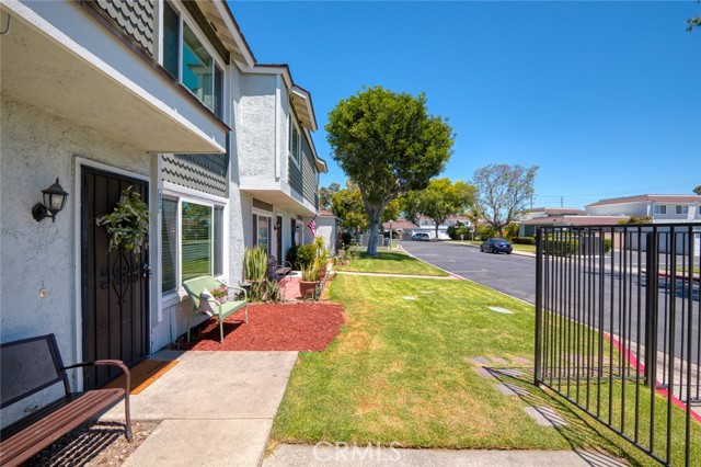 8515 Edgebrook Drive, Garden Grove CA: https://media.crmls.org/medias/0ae25331-497e-4a91-9e22-3bebf7718c55.jpg